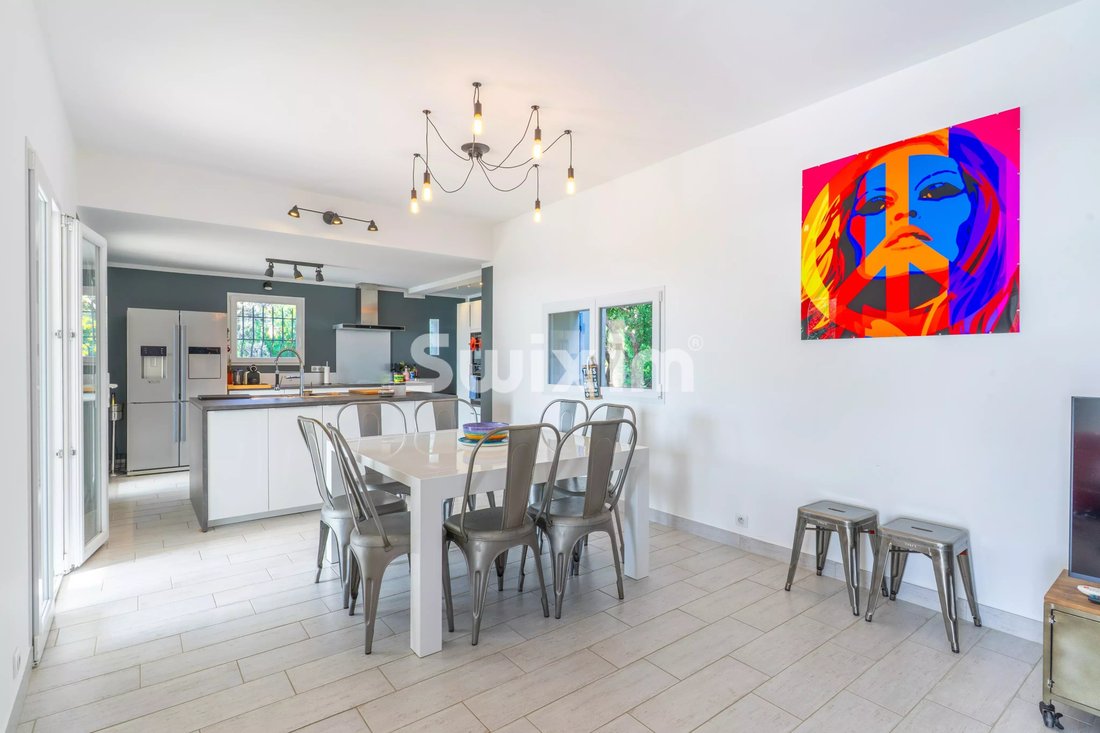 Villa in Nord, Cavalaire-sur-Mer, France 4 - 18598639