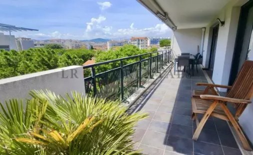 Appartement à Fontmerle, Antibes, France 1