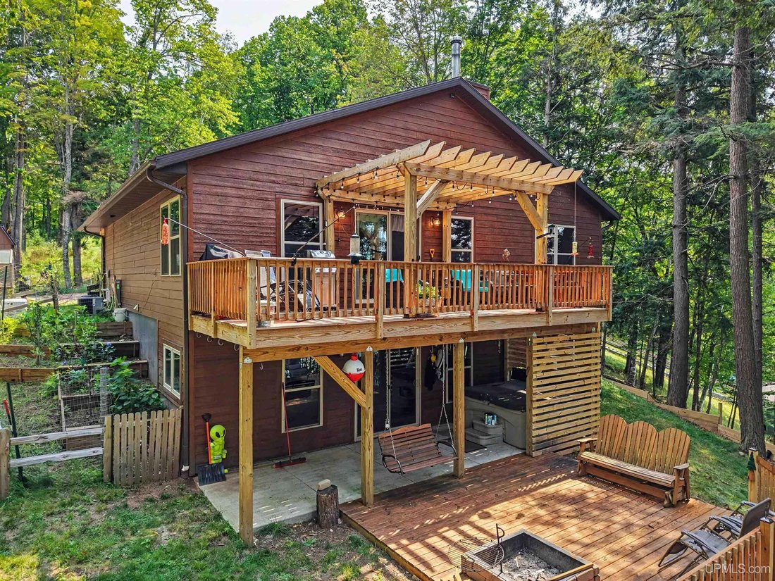 House in Watersmeet, Wisconsin, United States 1 - 18596576