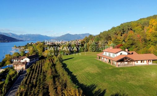 Villa in Angera, Lombardy, Italy 1