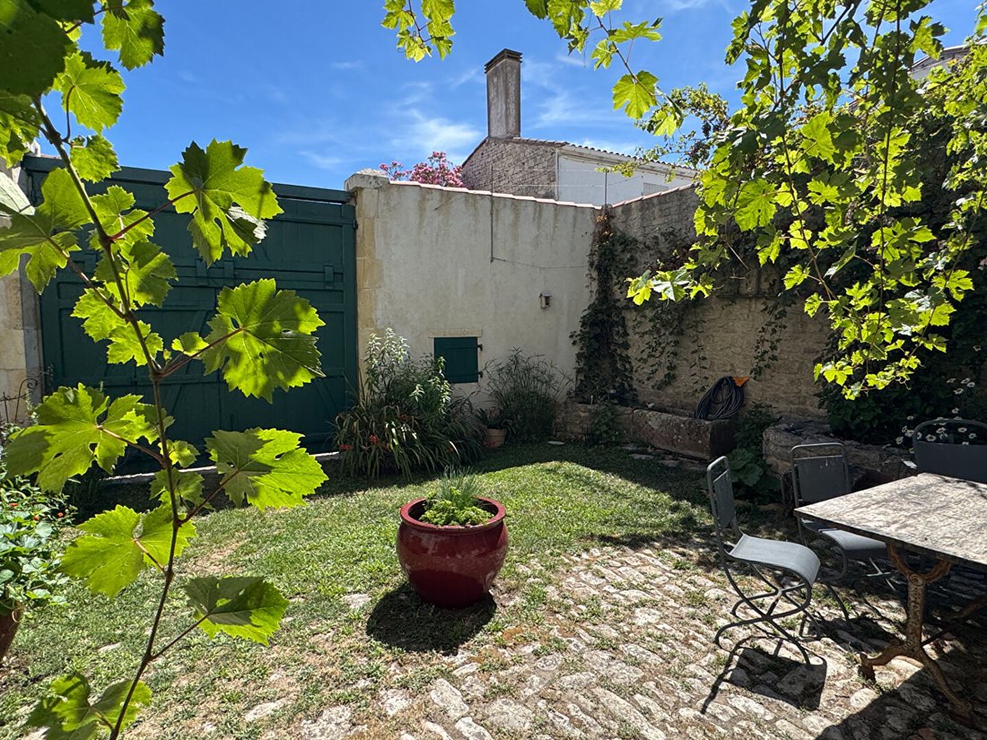 House in Sainte-Marie-de-Ré, Nouvelle-Aquitaine, France 2 - 18597755