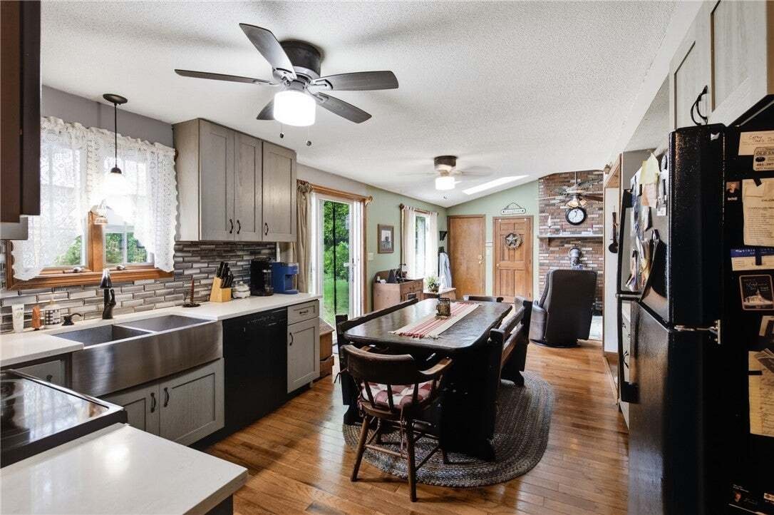 House in Coventry, Rhode Island, United States 4 - 18596408
