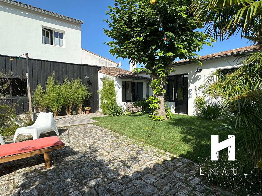 House in La Couarde-sur-Mer, Nouvelle-Aquitaine, France 2 - 18597567