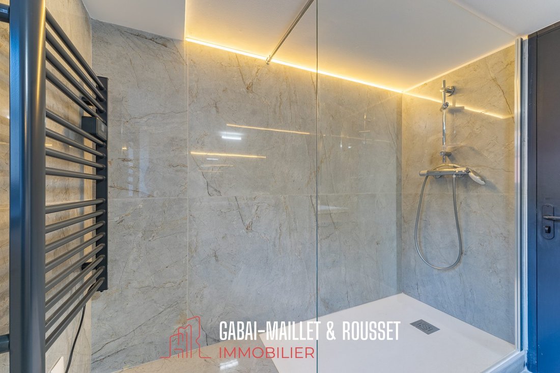 Apartment in Croix Rousse-Gros Caillou, Lyon 4e Arrondissement, Lyon 3 - 16782192