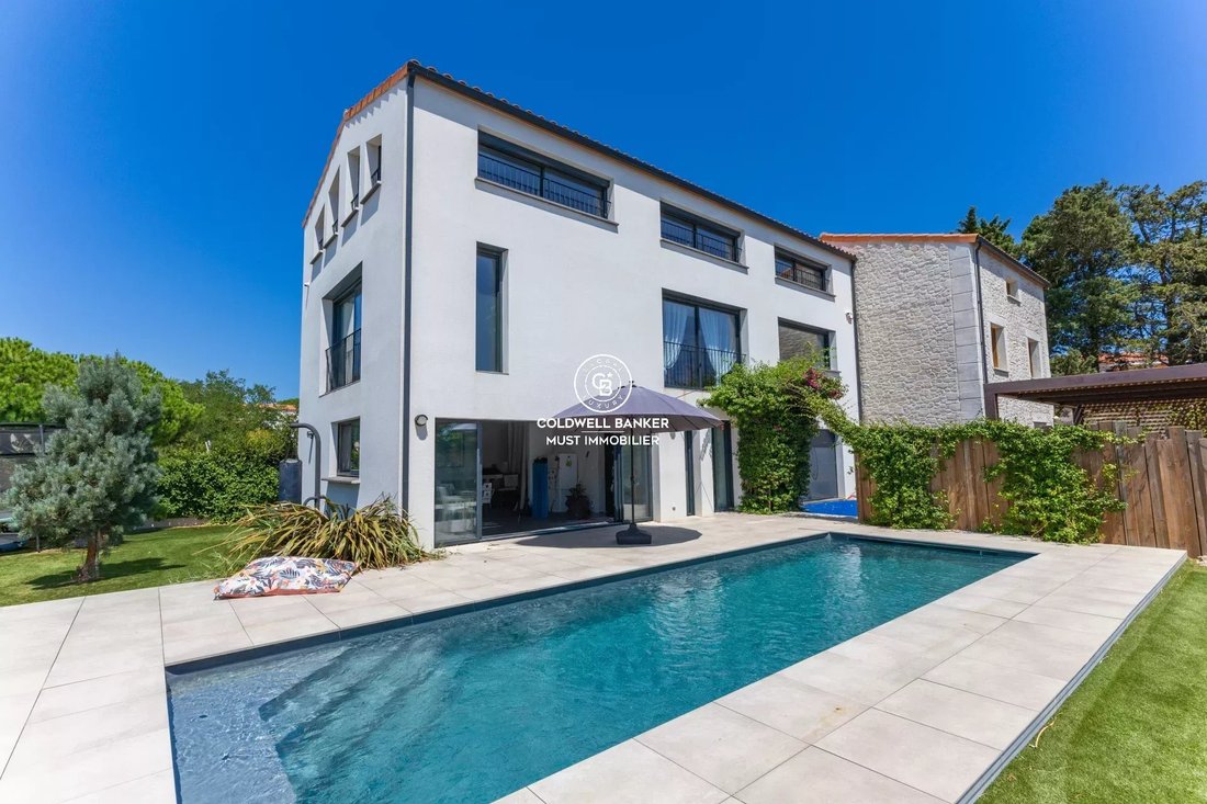 House in Sainte-Marie-la-Mer, Occitania, France 1 - 18541255