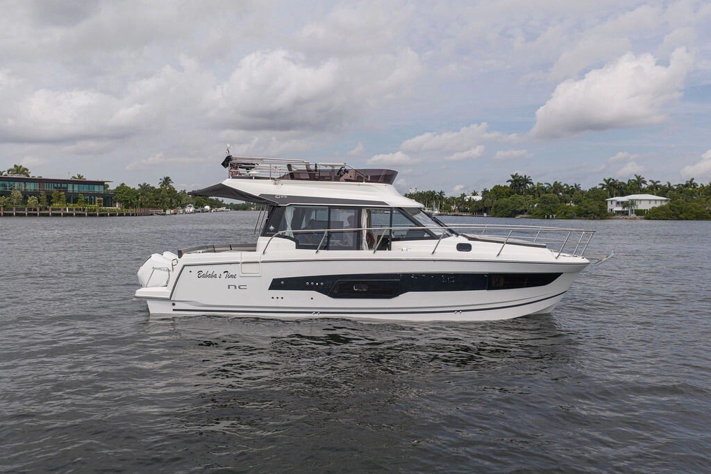 Flybridge in United States 4 - 18589122