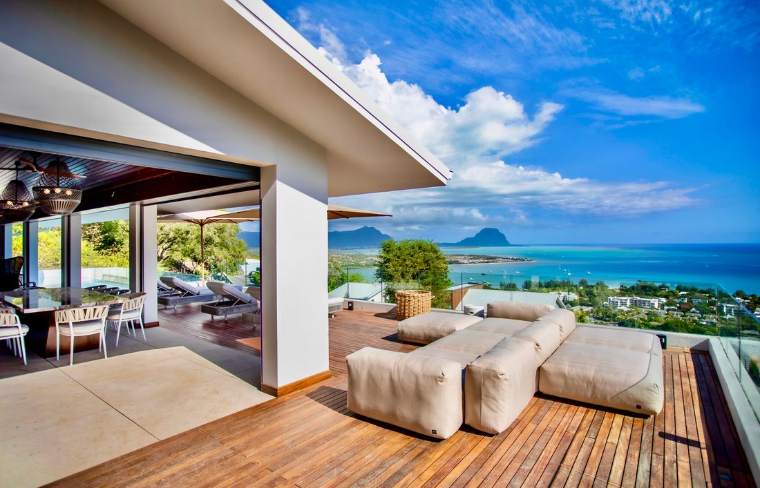 Villa in La Preneuse, Rivière Noire District, Mauritius 1 - 17967809