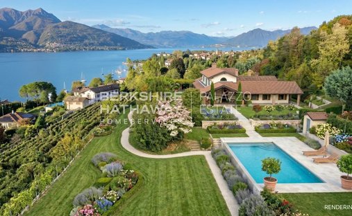Villa en Angera, Lombardía, Italia 1