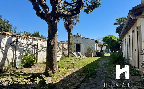House in La Couarde-sur-Mer, Nouvelle-Aquitaine, France 1