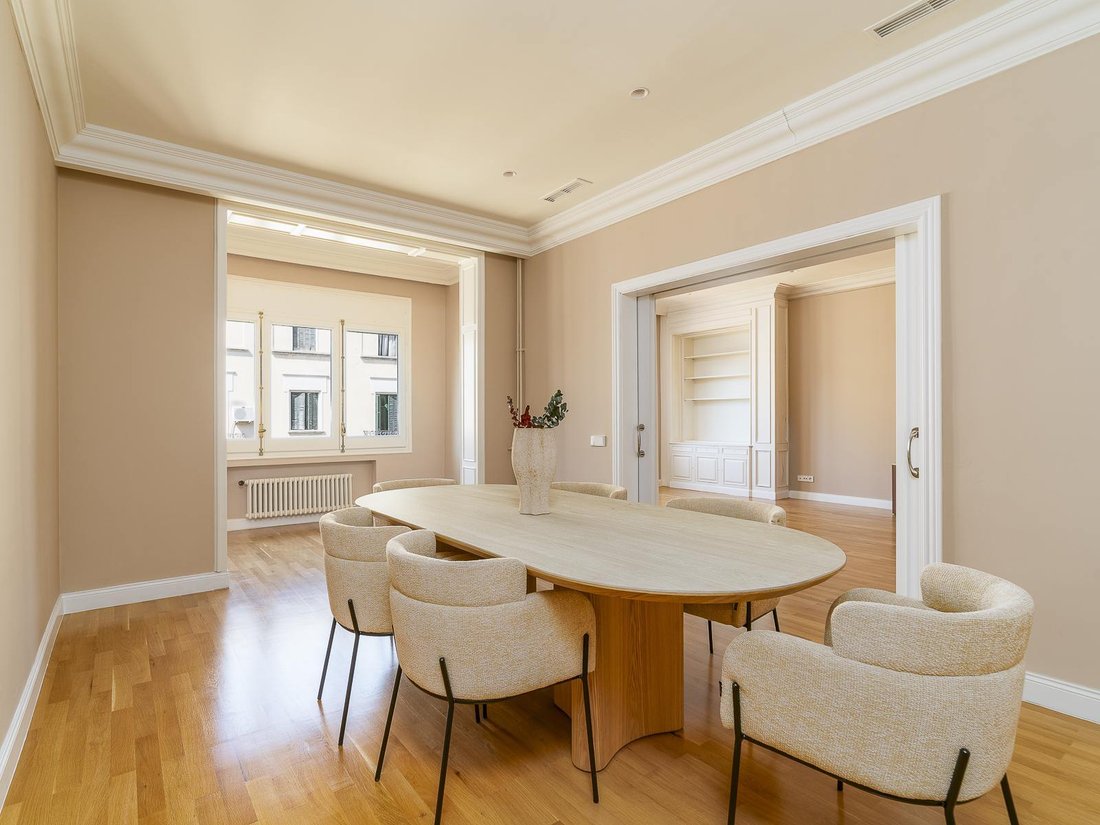 Apartment in Eixample, Barcelona, Spain 2 - 18598078