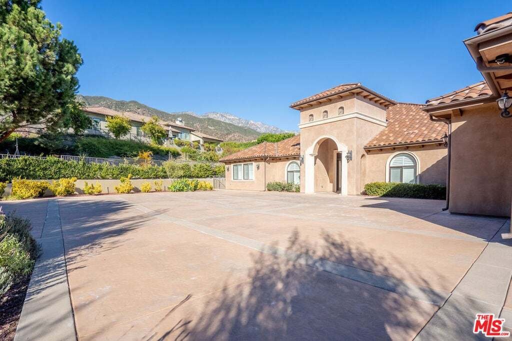House in Upland, California, United States 4 - 18601032