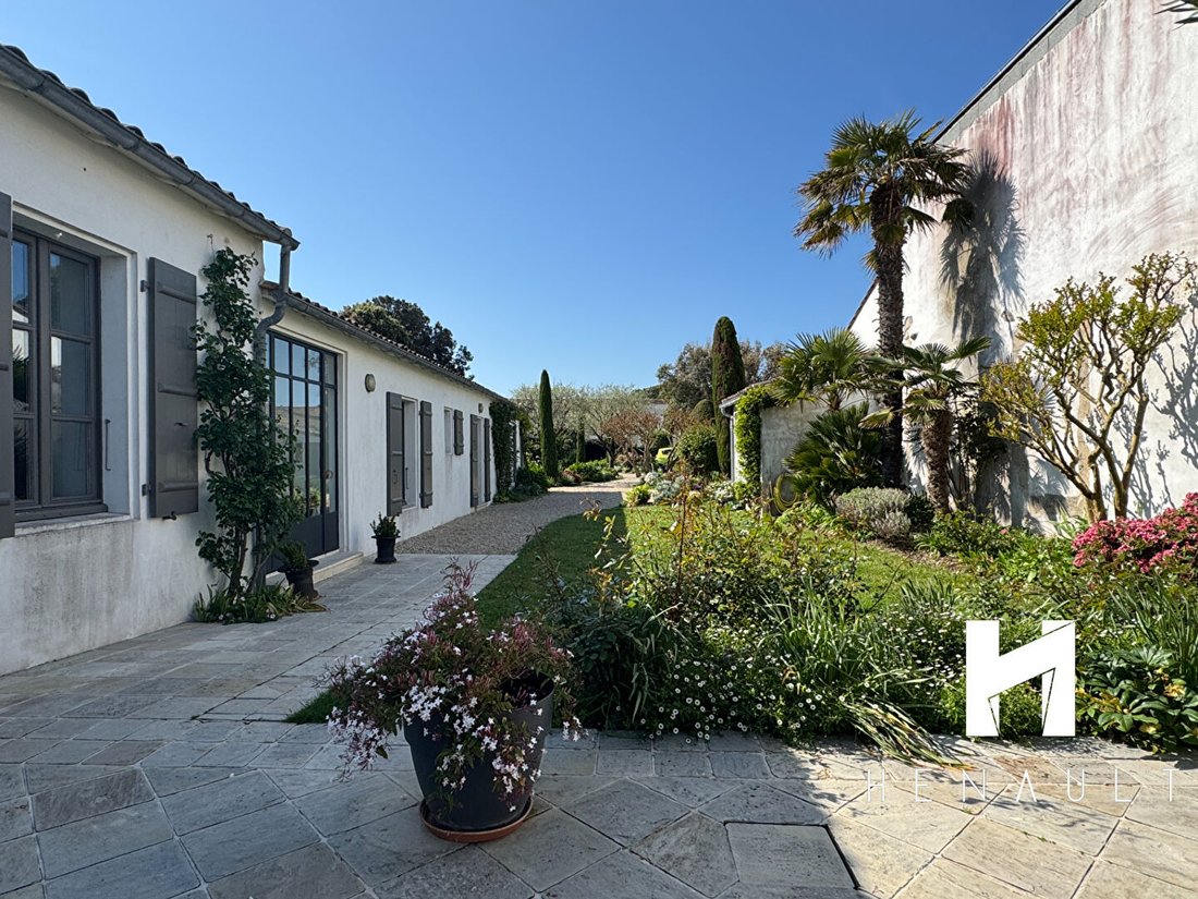 Villa in La Flotte, Nouvelle-Aquitaine, France 2 - 18598026