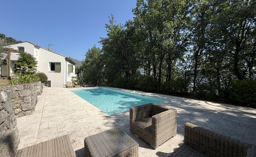 Villa in Gattières, Provence-Alpes-Côte d'Azur, France 1