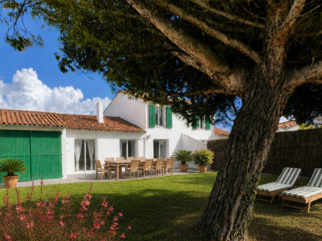 House in Sainte-Marie-de-Ré, Nouvelle-Aquitaine, France 1 - 18598230