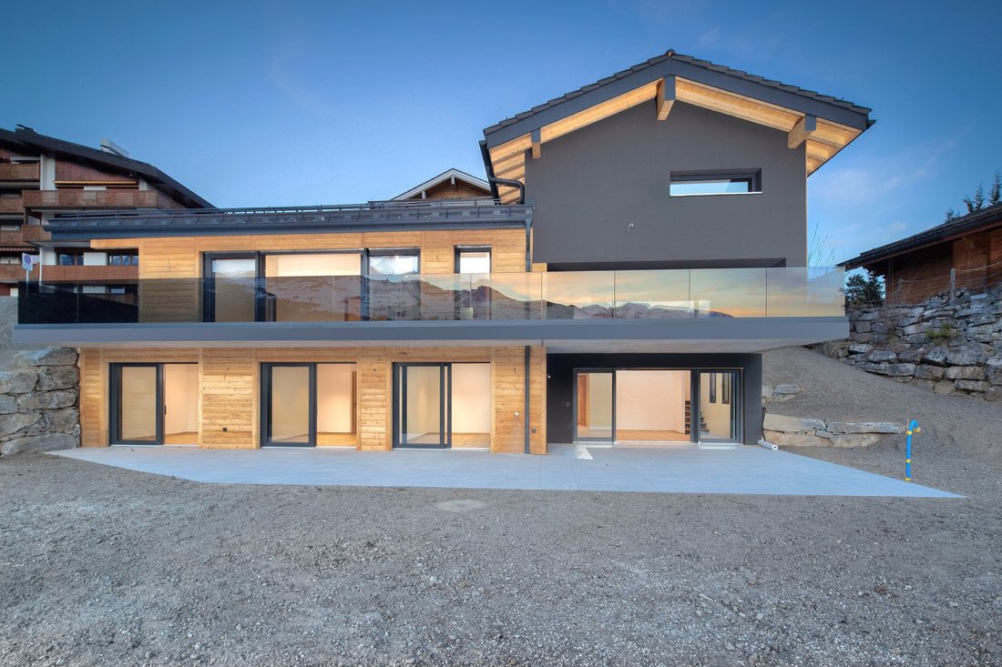 Chalet in Crans-Montana, Valais, Switzerland 1 - 18599742