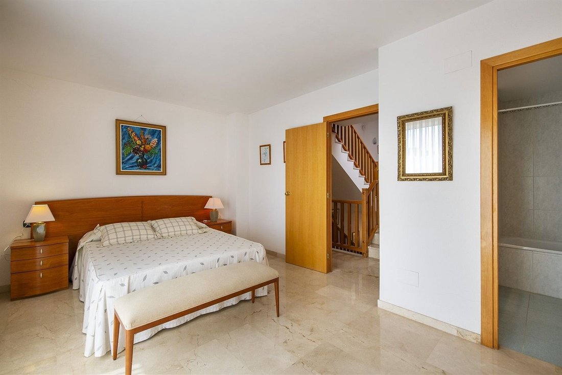 Townhouse in Sant Feliu de Guixols, Catalonia, Spain 2 - 18596933