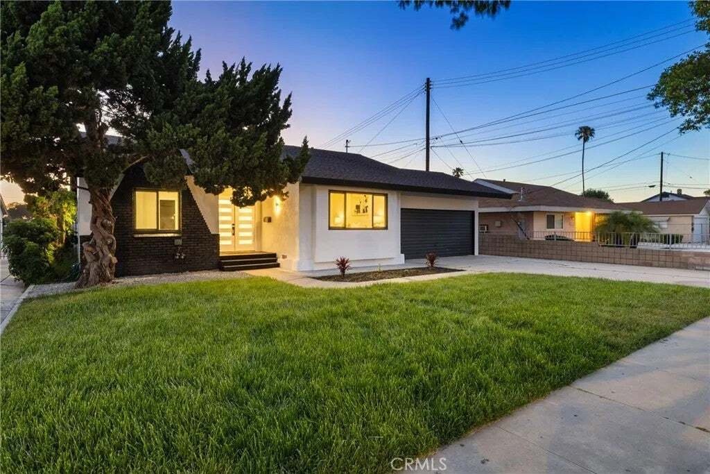 House in Bellflower, California, United States 5 - 17633216