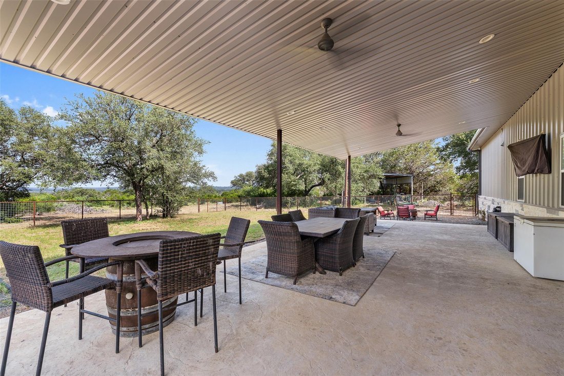 House in Johnson City, Texas, United States 3 - 18601348