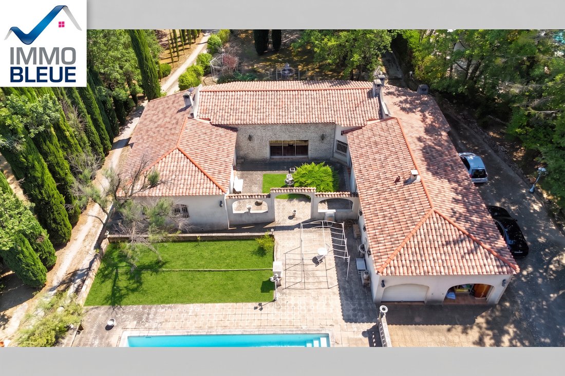 Villa in Rousset, Provence-Alpes-Côte d'Azur, France 3 - 18598159