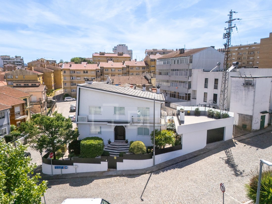 House in Gondomar (Sao Cosme), Valbom e Jovim, Porto District, Portugal 1 - 18598531