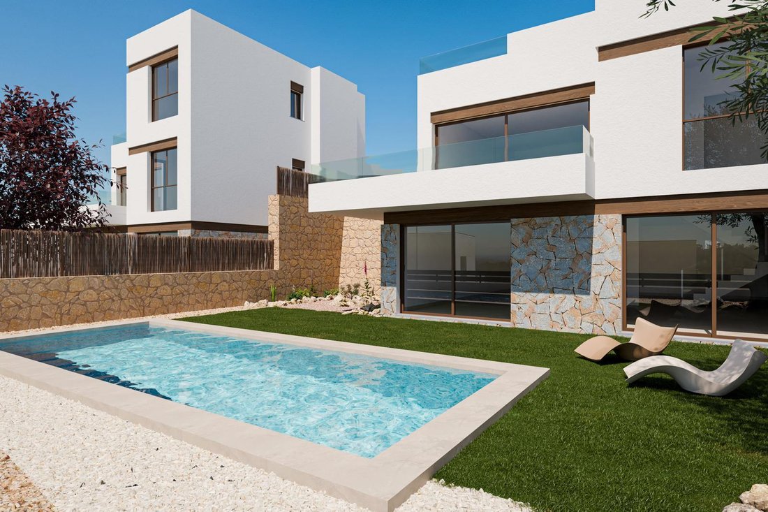 Villa in Finestrat, Valencian Community, Spain 1 - 18598030