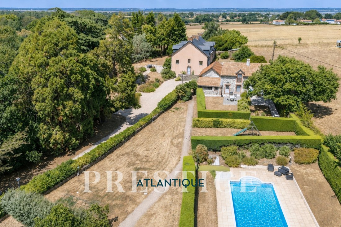 House in Frossay, Pays de la Loire, France 1 - 18600497