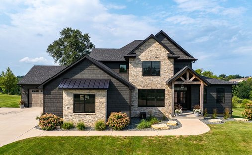 House in Le Claire, Iowa, United States 1