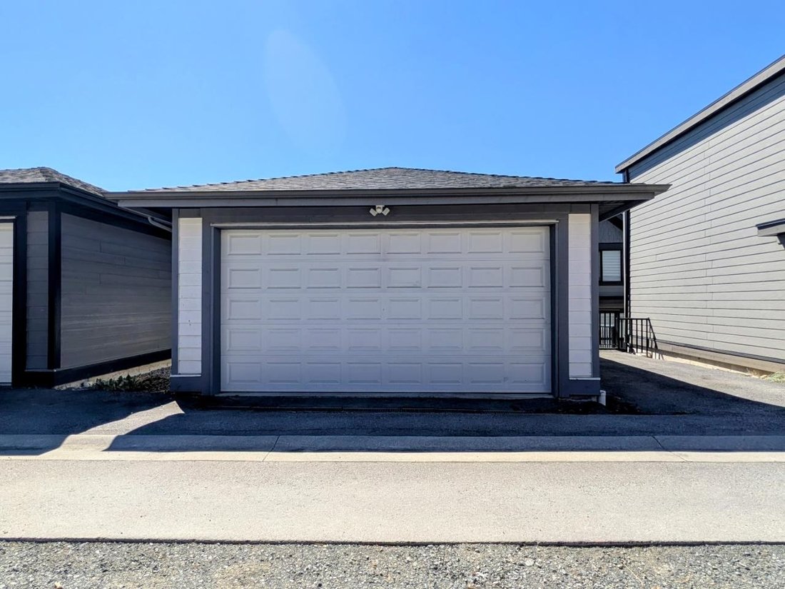 House in Coquitlam, British Columbia, Canada 3 - 18603858