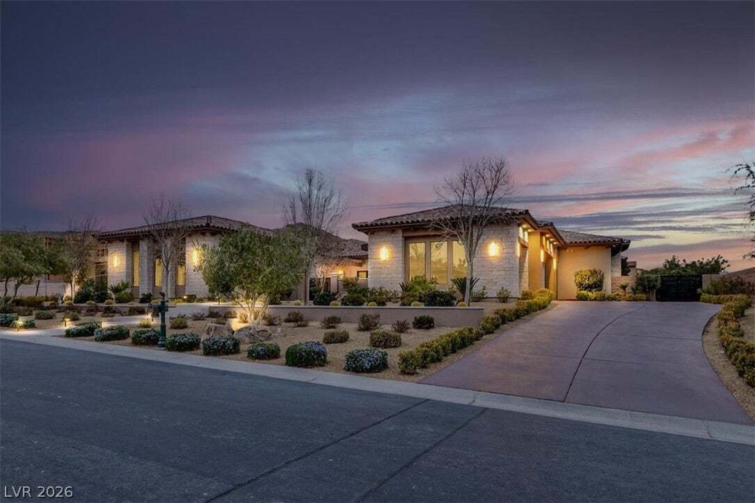 House in Las Vegas, Nevada, United States 2 - 18599706