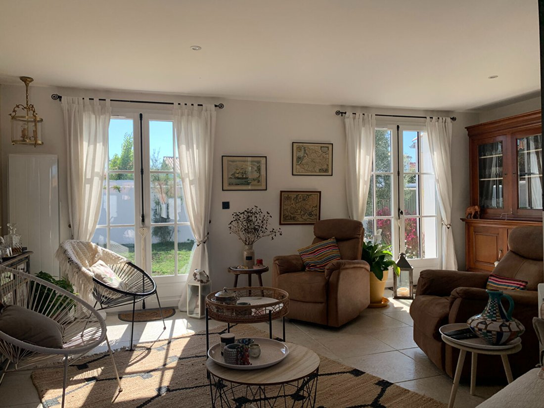 House in Sainte-Marie-de-Ré, Nouvelle-Aquitaine, France 4 - 18598073