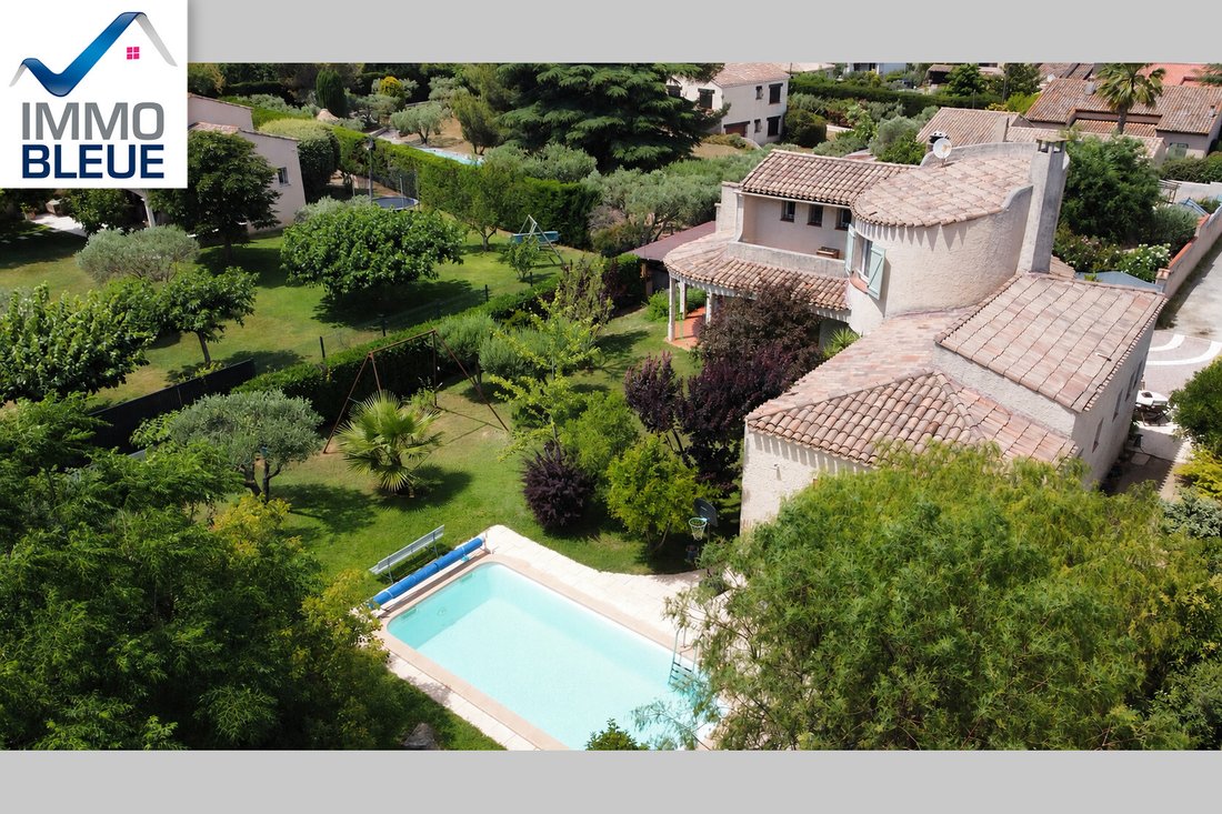 Villa in Chateauneuf-les-Martigues, Provence-Alpes-Côte d'Azur, France 2 - 18598144