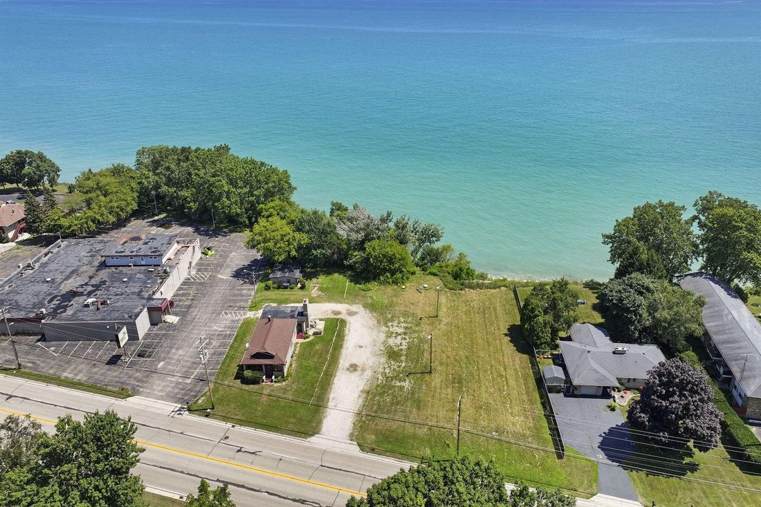 House in Kenosha, Wisconsin, United States 3 - 18600076