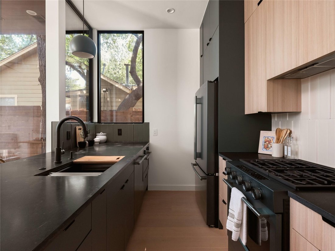 Condo in Austin, Texas, United States 4 - 18601333
