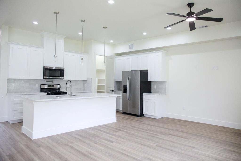 Houston, Texas, United States 5 - 18597848