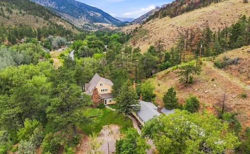 House in Berthoud, Colorado, United States 1