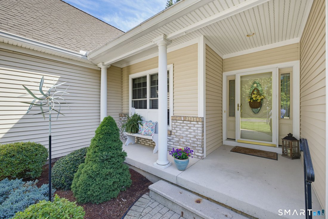 Condo in Somers, Connecticut, United States 3 - 18602289