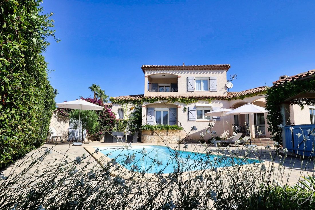 Villa in Centre Ville, Perpignan, France 2 - 18600320