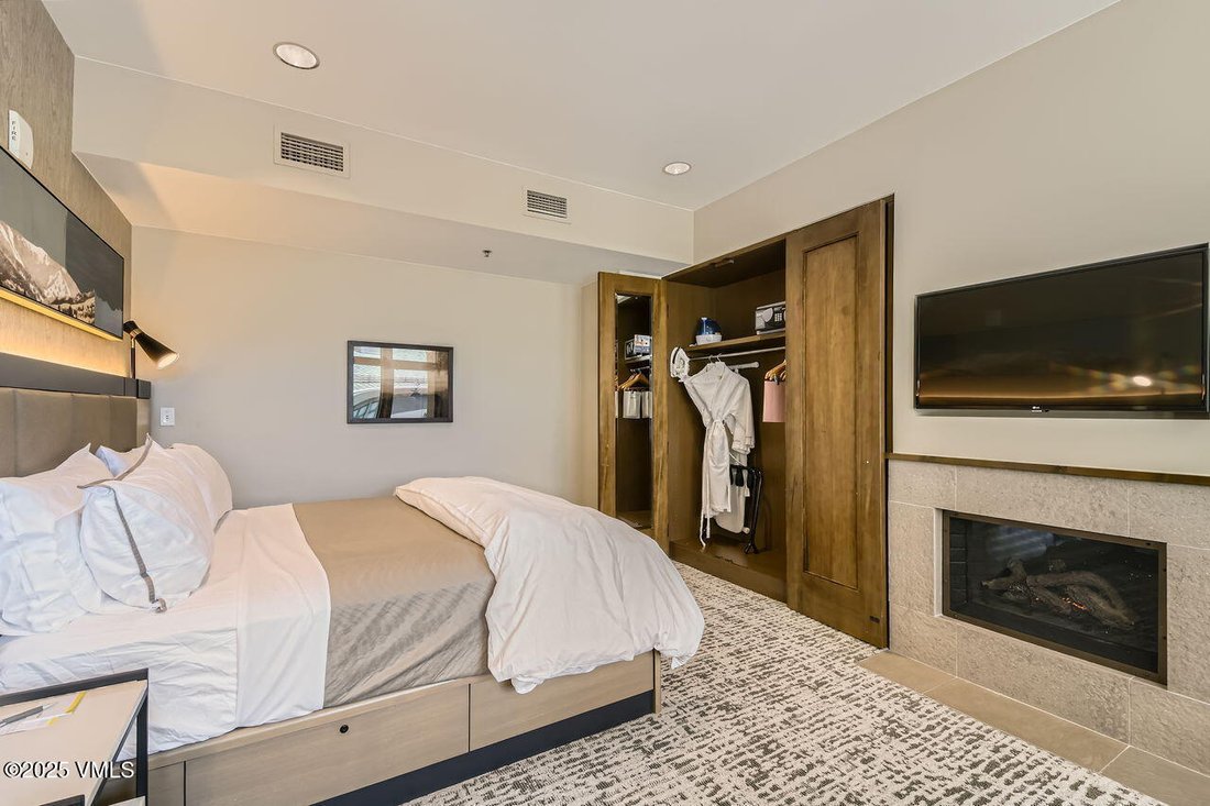 Condo in Avon, Colorado, United States 5 - 18596465