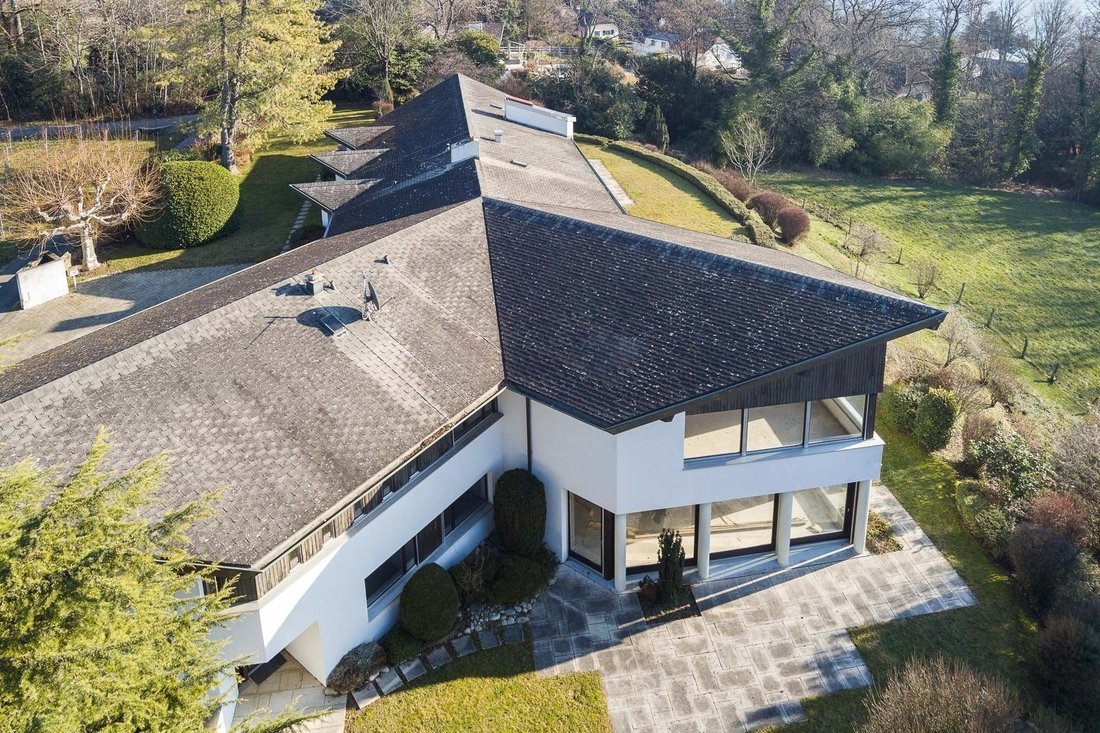Estate in Dully, Vaud, Switzerland 1 - 18523193