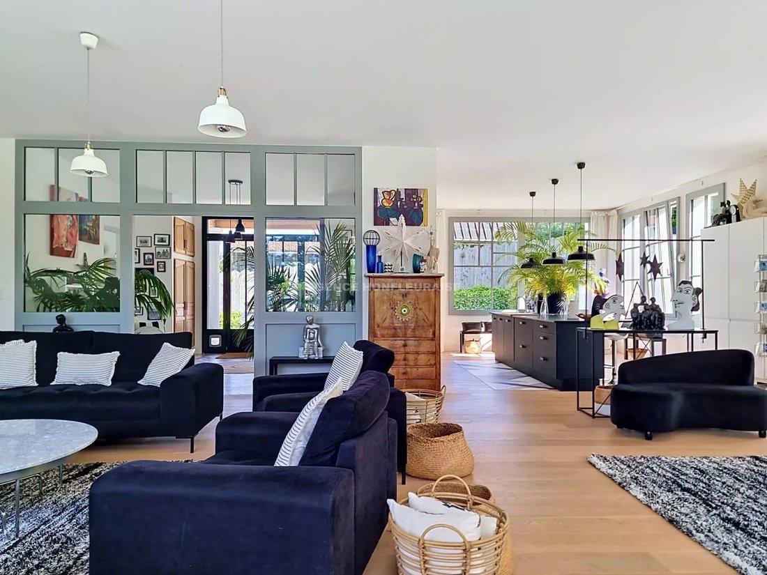 House in Secteur Sauvegarde, Honfleur, France 4 - 18597835