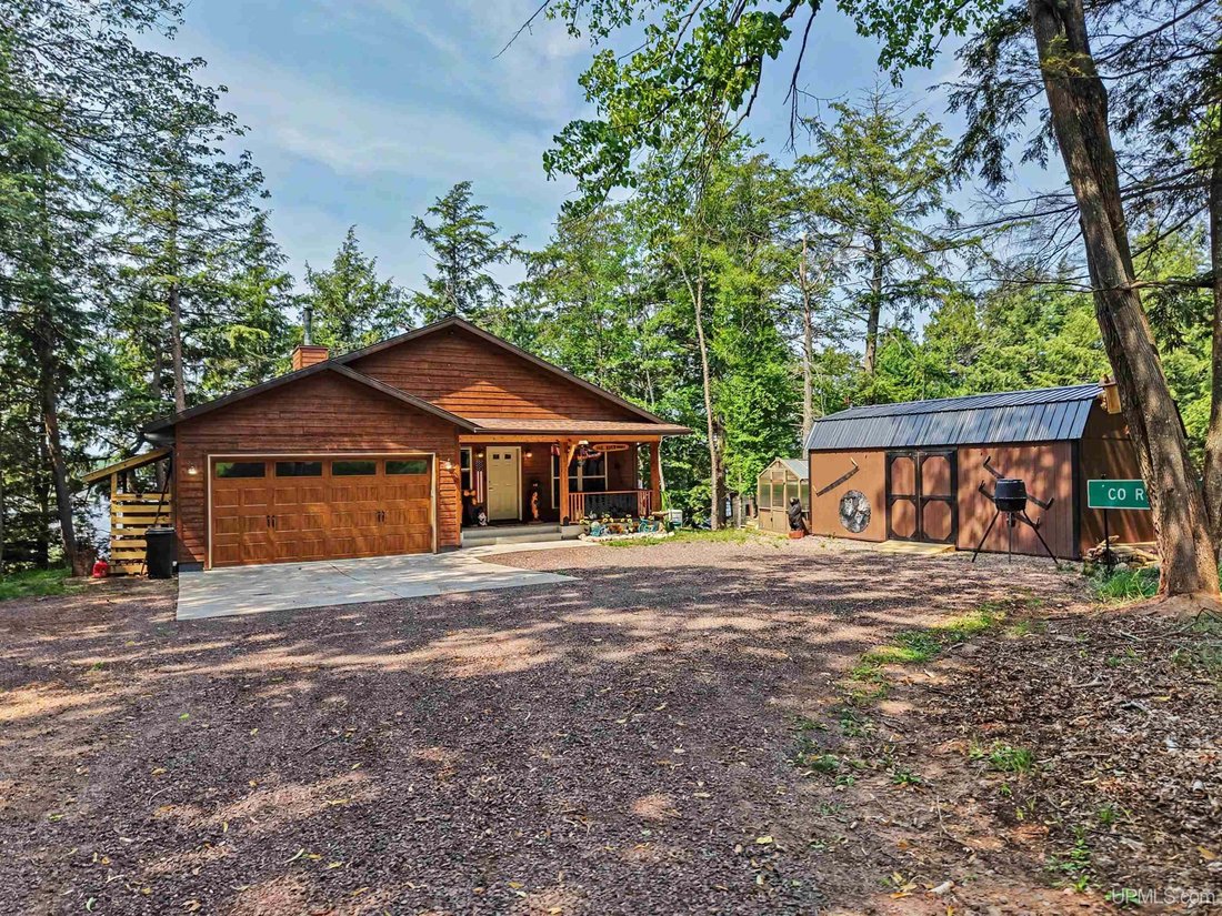 House in Watersmeet, Wisconsin, United States 4 - 18596576