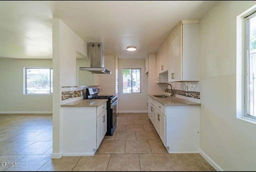Oxnard, California, United States 2 - 17103417