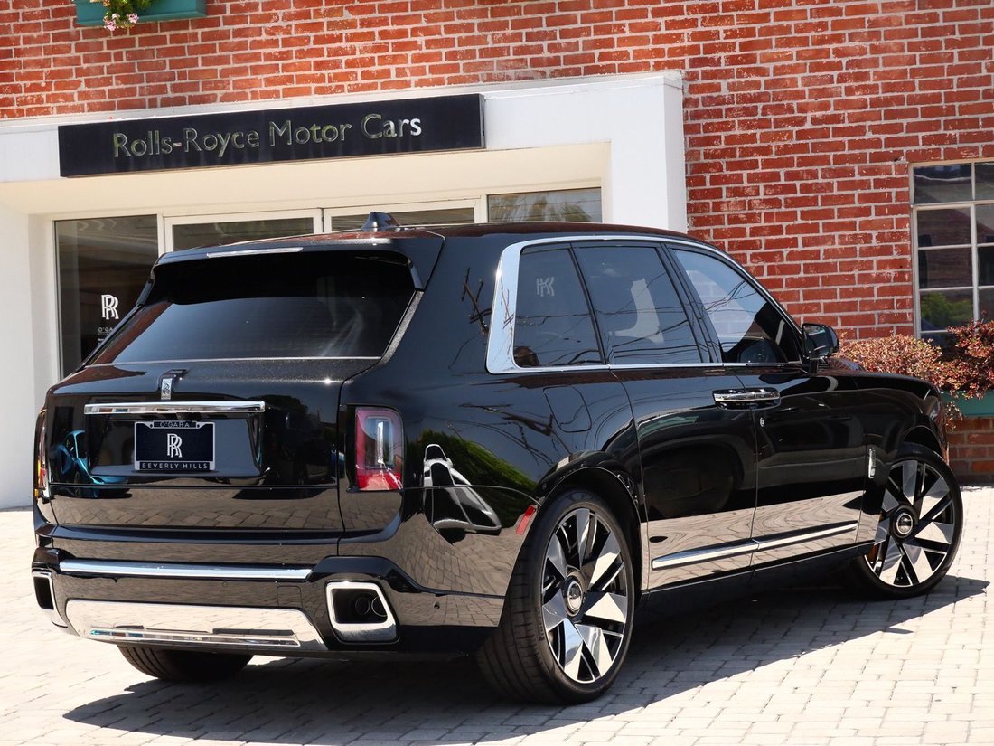 Suv in Beverly Hills, CA, United States 2 - 18602794