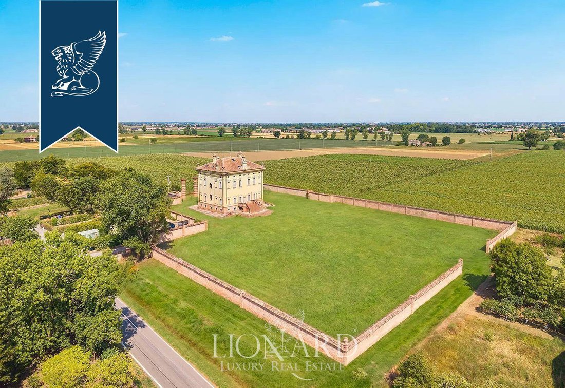Villa in Busseto, Emilia-Romagna, Italy 2 - 18602397