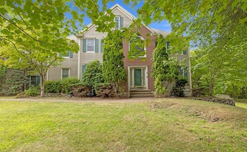 House in Southborough, Massachusetts, United States 1