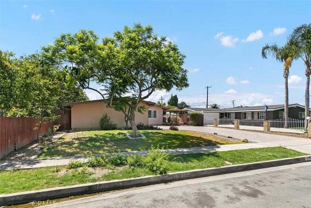 House in Santa Ana, California, United States 3 - 18602037
