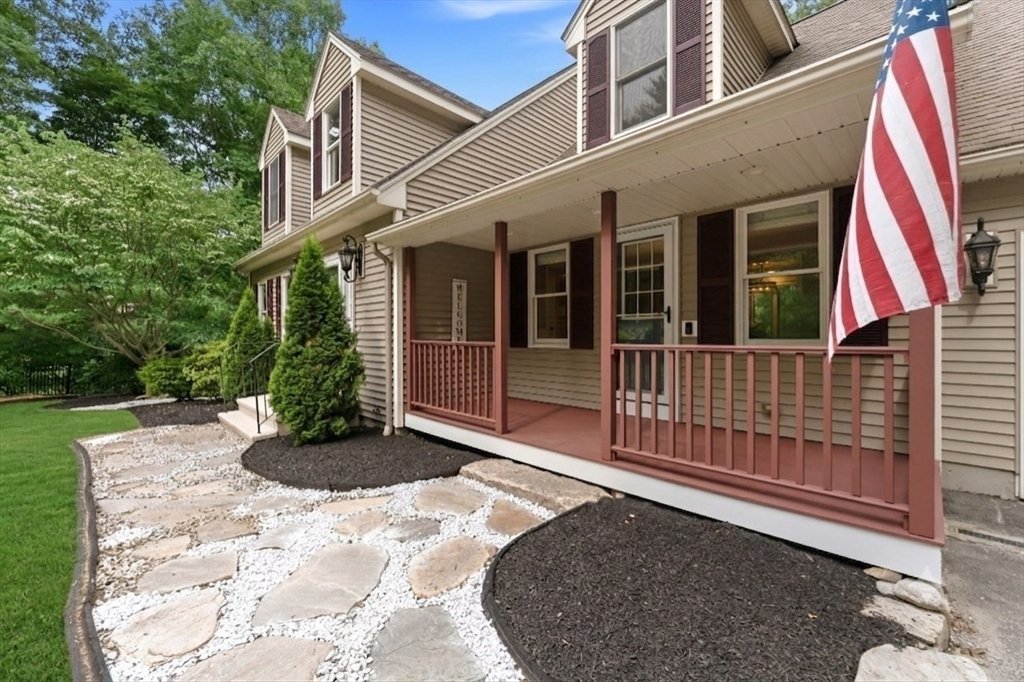 House in Webster, Massachusetts, United States 1 - 18522215