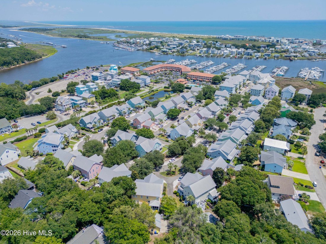 Townhouse in Carolina Beach, North Carolina, United States 2 - 18601607
