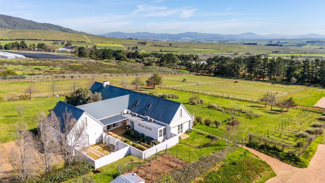 Farm Ranch in Arbeidslus, Western Cape, South Africa 2 - 18598872
