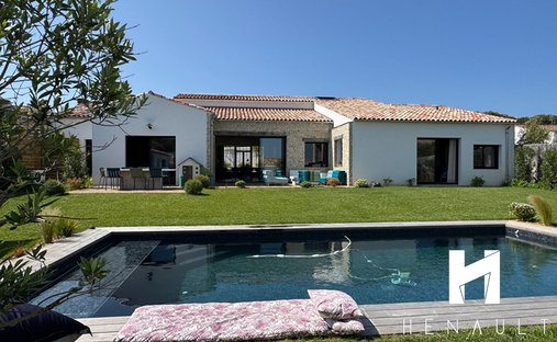 House in La Flotte, Nouvelle-Aquitaine, France 1